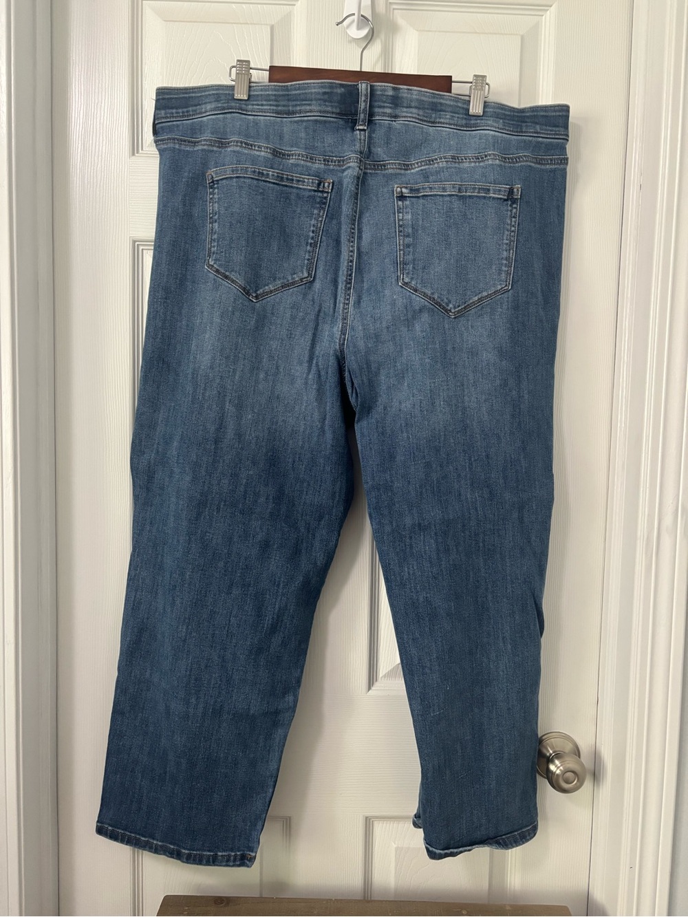 Sonoma women’s Medium Blue Straight Jeans - Picture 3 of 4